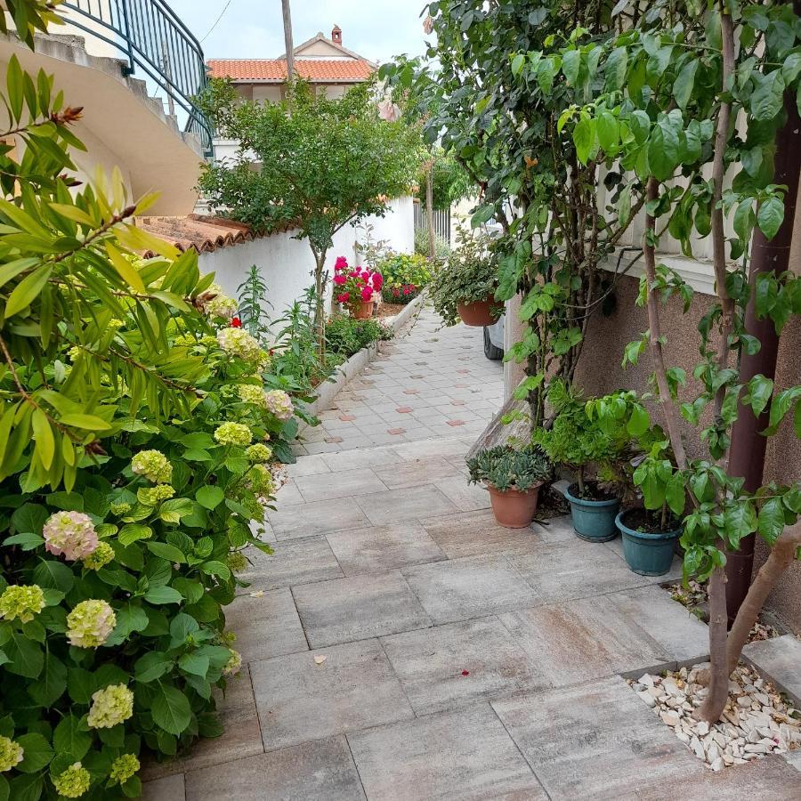 Apartments Filipovic Biograd Na Moru Eksteriør billede