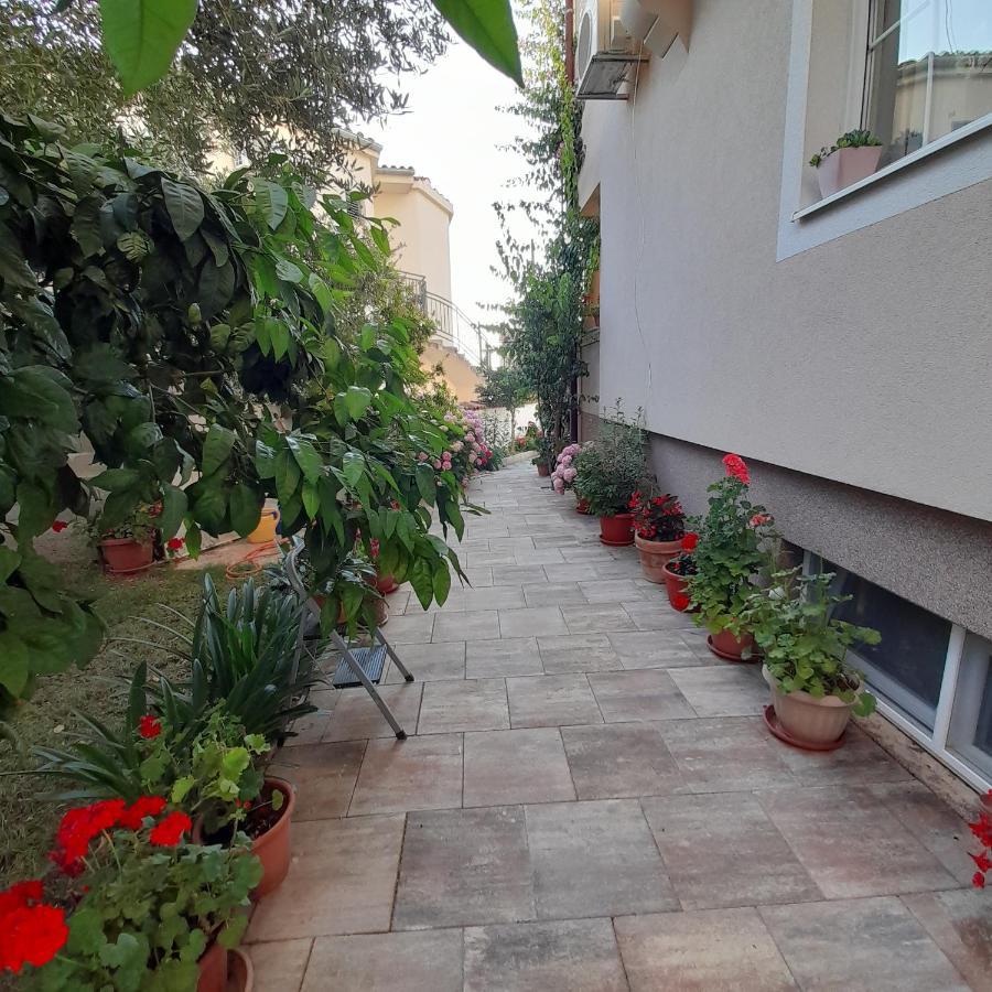 Apartments Filipovic Biograd Na Moru Eksteriør billede