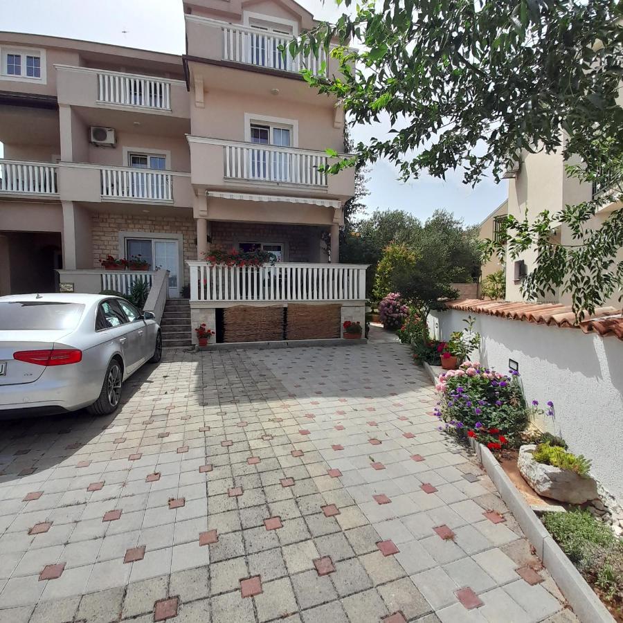 Apartments Filipovic Biograd Na Moru Eksteriør billede