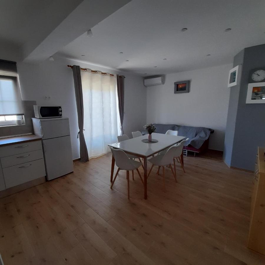 Apartments Filipovic Biograd Na Moru Eksteriør billede