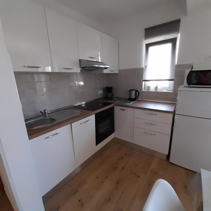 Apartments Filipovic Biograd Na Moru Eksteriør billede