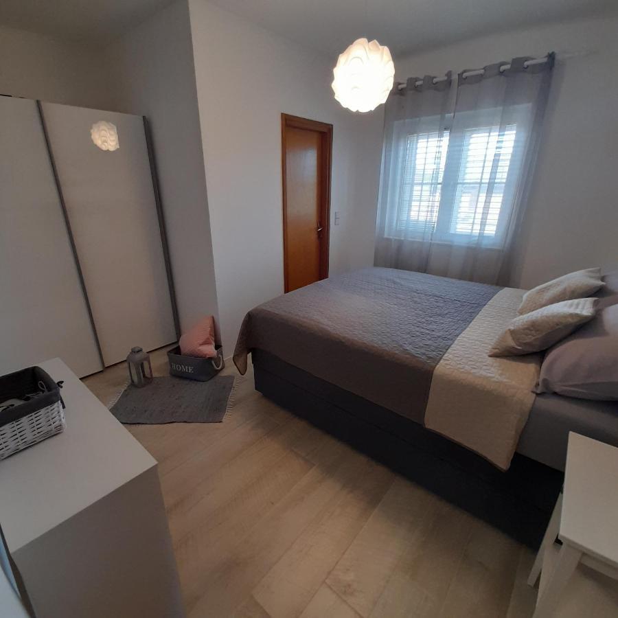 Apartments Filipovic Biograd Na Moru Eksteriør billede