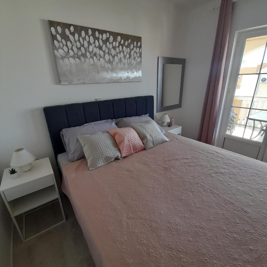 Apartments Filipovic Biograd Na Moru Eksteriør billede