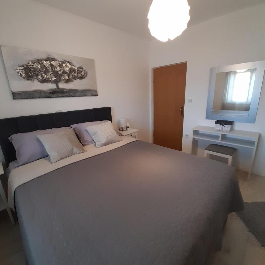 Apartments Filipovic Biograd Na Moru Eksteriør billede