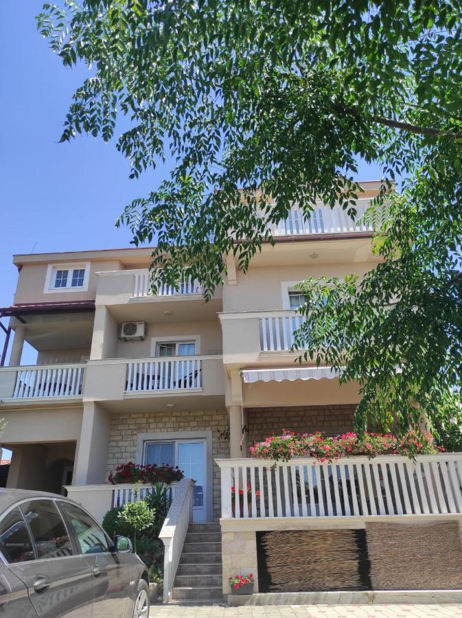 Apartments Filipovic Biograd Na Moru Eksteriør billede