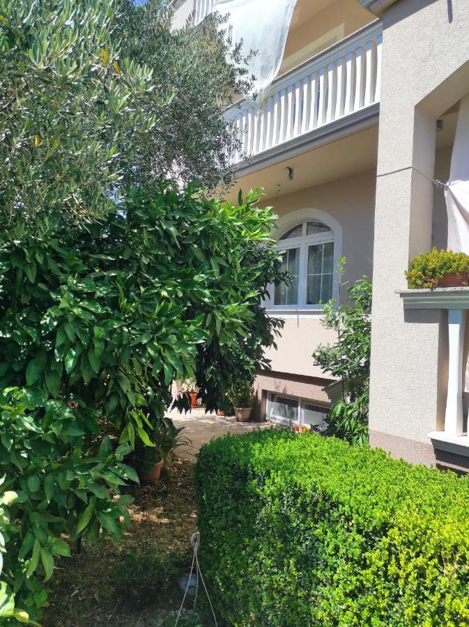 Apartments Filipovic Biograd Na Moru Eksteriør billede
