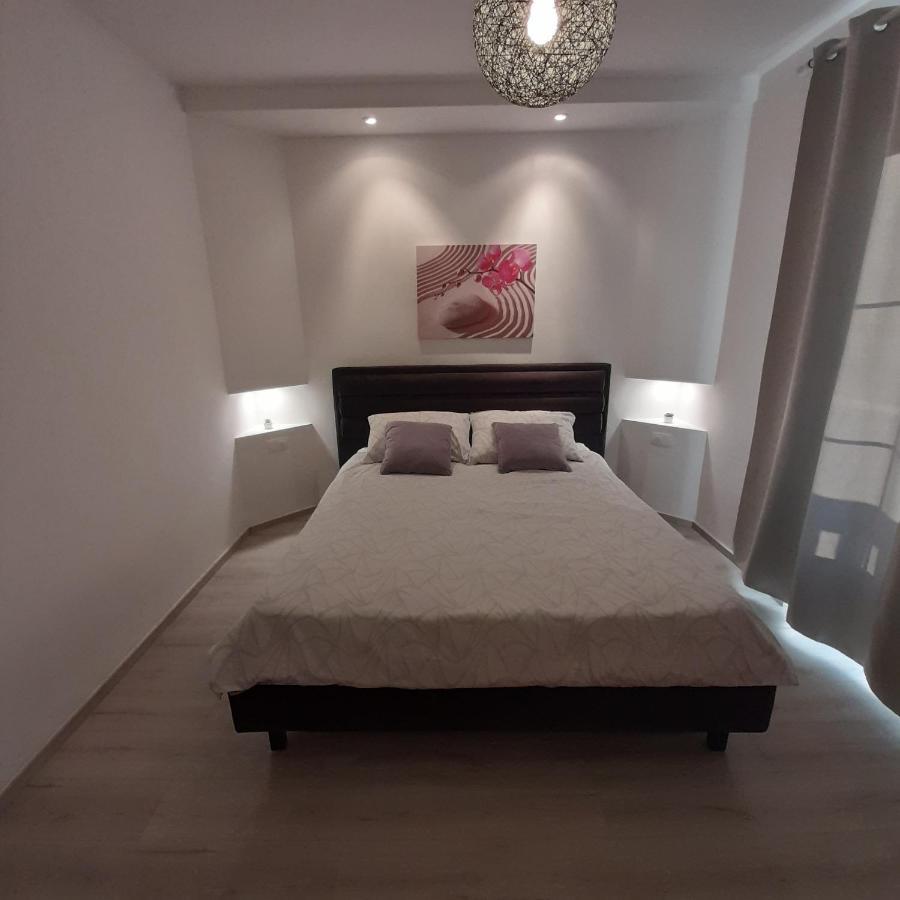 Apartments Filipovic Biograd Na Moru Eksteriør billede