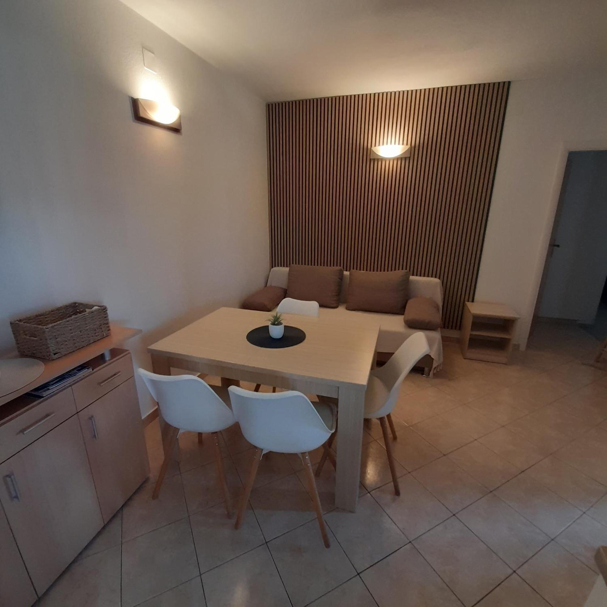Apartments Filipovic Biograd Na Moru Eksteriør billede